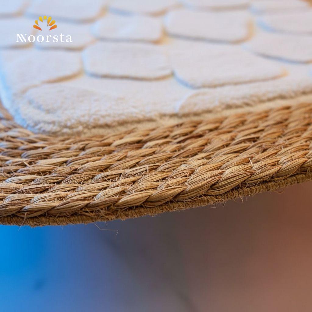 دواسة هاند ميد خوص وفرو شيك جدا للبيت والشاليه - Bohemian Handmade Wicker and Faux Fur Accent Rug - Noorsta