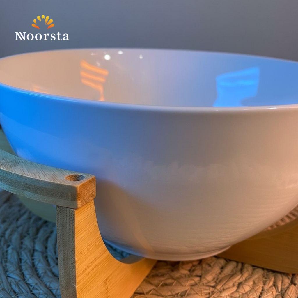 بولة بورسلين بيور بحامل خشب لتقديمات الضيوف الشيك - Elegant Pure Porcelain Serving Bowl with Wooden Stand - Noorsta