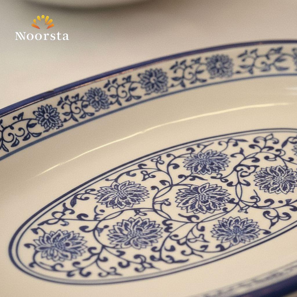سرفيس تقديم بورسلين للعزومات - Classic Blue and White Porcelain Platter - Noorsta