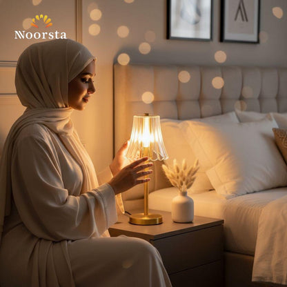 أباجورة ليد مودرن معدن ذهبي بتحكم تاتش شحن يو اس بي - Modern Gold Touch-Control LED Table Lamp with 3 Light Modes - Noorsta