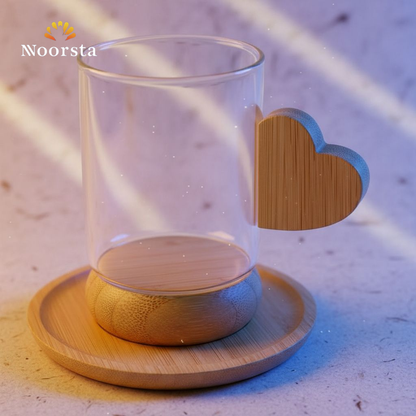 طقم فناجين قهوة بيركس بيد خشب بامبو على شكل قلب - Chic Heart-Handle Pyrex Coffee Cup Set with Bamboo Coasters - Noorsta