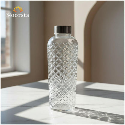 إزازة مياه قزاز شيك بنقشة مربعات - Modern Textured Glass Water Bottle - Noorsta