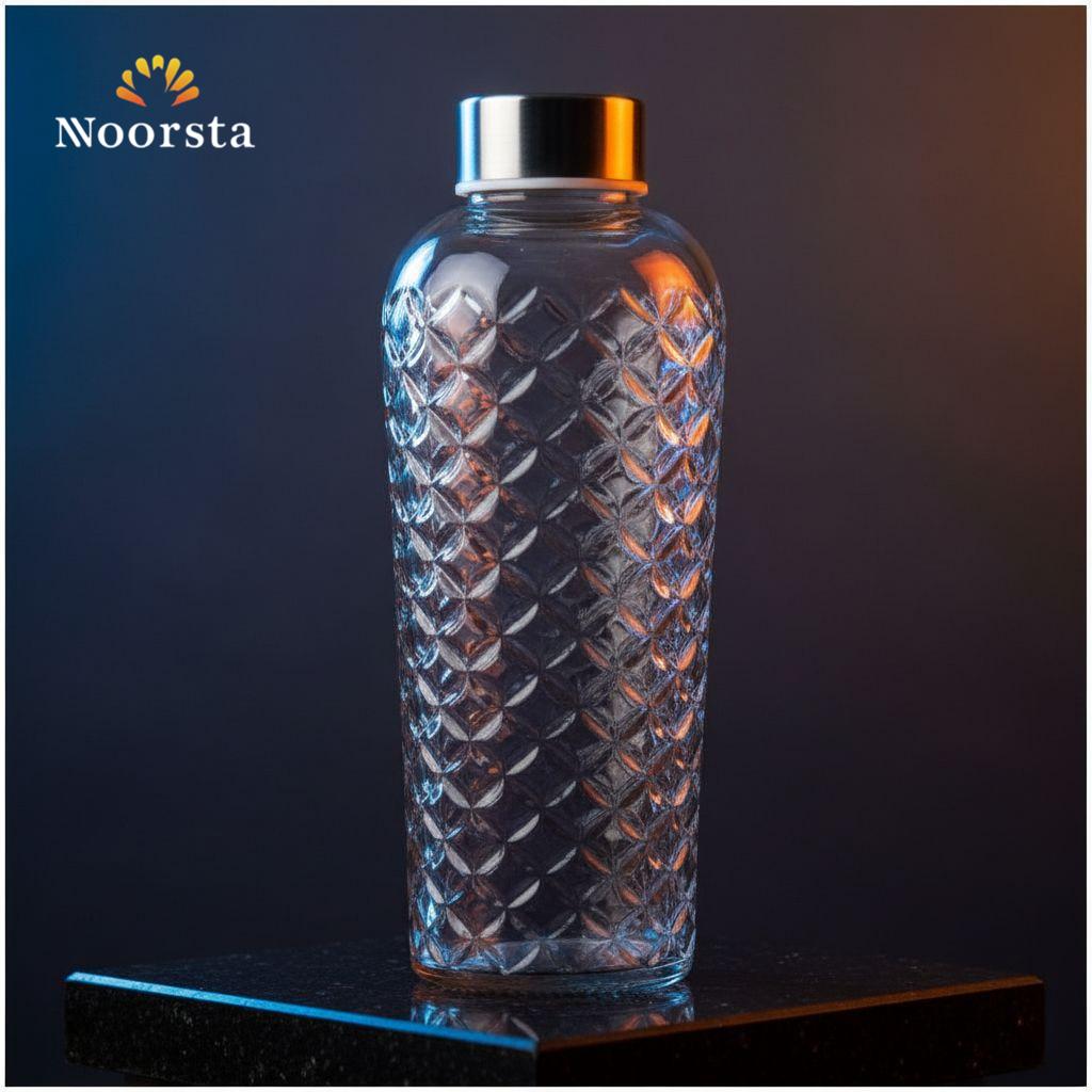 إزازة مياه قزاز شيك بنقشة مربعات - Modern Textured Glass Water Bottle - Noorsta