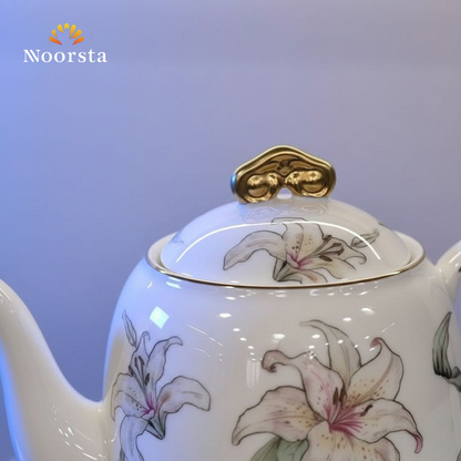 طقم شاي بورسلين 8 قطع بالصينية الدوارة - Elegant 8-Piece Floral Porcelain Tea Set - Noorsta