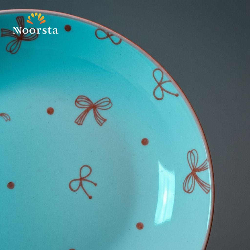 طبق بورسلين شيك بفيونكات لتقديم الحلويات - Chic Porcelain Bow Plate for Elegant Hosting - Noorsta