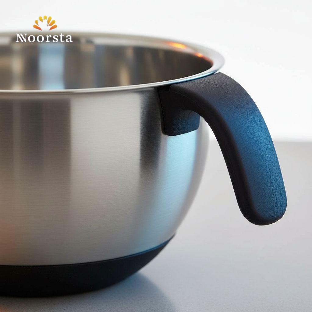 بولة خلط وعجن ستانلس ستيل بقاعدة سيليكون - Professional Stainless Steel Mixing Bowl with Non-Slip Base - Noorsta