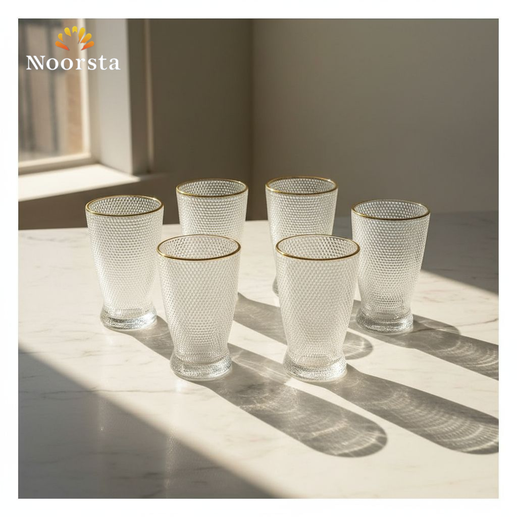 طقم كوبايات وشوب زجاج محبب بحافة دهبي لتقديمات للضيوف الشيك - Premium Textured Glass Drinkware Set with Gold Rim for Stylish Hosting - Noorsta