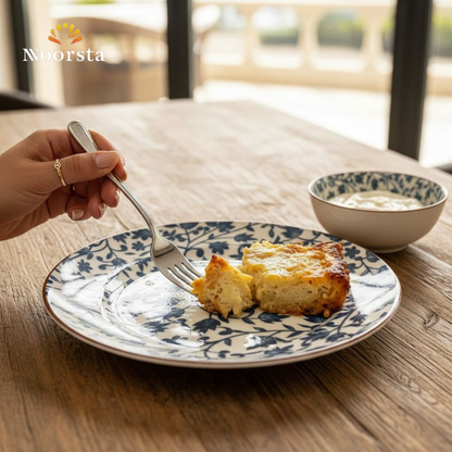 طقم عشاء بورسلين حراري بنقشة زرقا شيك - Classic Blue Floral Porcelain Dinnerware Set 12 Pieces - Noorsta