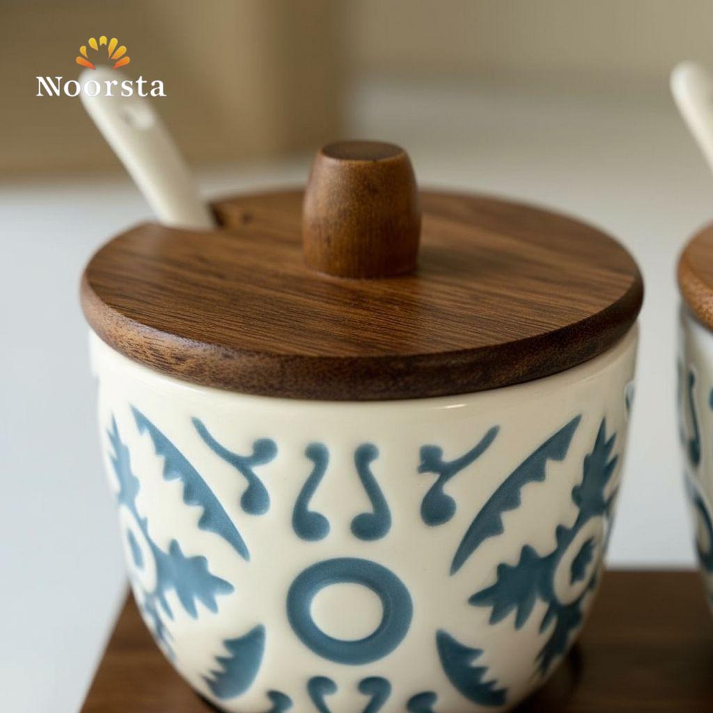 طقم كوفي كورنر بورسيلين 3 قطع شيك جدا - Authentic Porcelain Coffee Corner Canister Set with Bamboo Stand - Noorsta