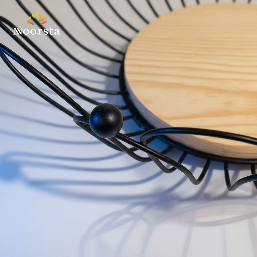 طبق فاكهة ديكور مودرن بقاعدة خشبية - Modern Wireframe Fruit Bowl with Wooden Base - Noorsta
