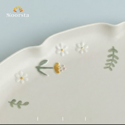 سرفيس تقديم بيضاوي بنقوش زهور يدوية - Elegant Floral Hand-Painted Oval Serving Platter - Noorsta