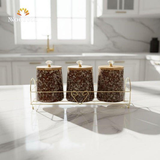 طقم توابل بورسلين شيك 3 قطع بني رخامي مع ستاند دهبي - Elegant 3-Piece Porcelain Spice Jar Set with Gold Heart Stand - Noorsta