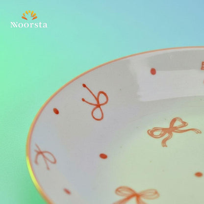 طبق بورسلين شيك بفيونكات للتقديم - Chic Porcelain Bow Plate 21cm - Noorsta