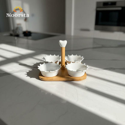 طقم تسالي بورسلين 4 قطع بحامل خشب للتقديم - Luxury 5-Piece Porcelain Snack Bowl Set with Wooden Stand - Noorsta