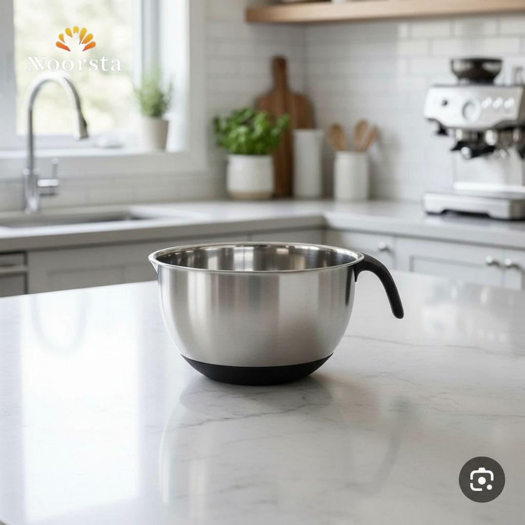 بولة خلط وعجن ستانلس ستيل بقاعدة سيليكون - Professional Stainless Steel Mixing Bowl with Non-Slip Base - Noorsta