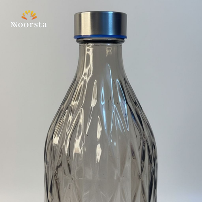 ازازة ميه زجاج سمبكسات بغطا ستانلس شيك - Elegant Diamond-Ribbed Glass Water Bottle - Noorsta